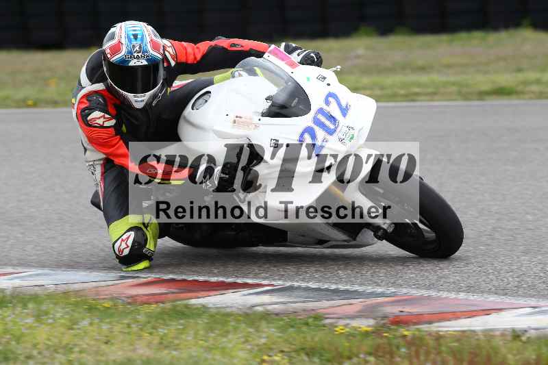 /Archiv-2023/06 10.04.2023 Moto Club Anneau du Rhin/Vert-Medium/202